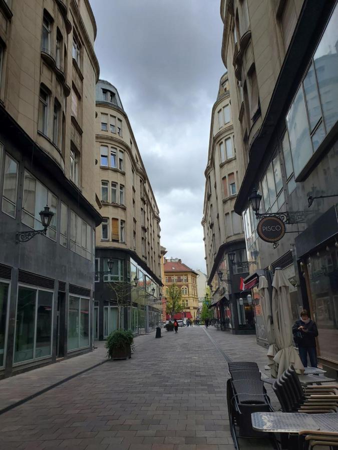 Budapest Walking Street-T Exterior foto